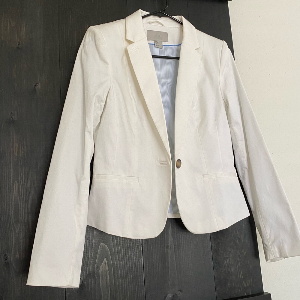H&M Women’s white blazer
